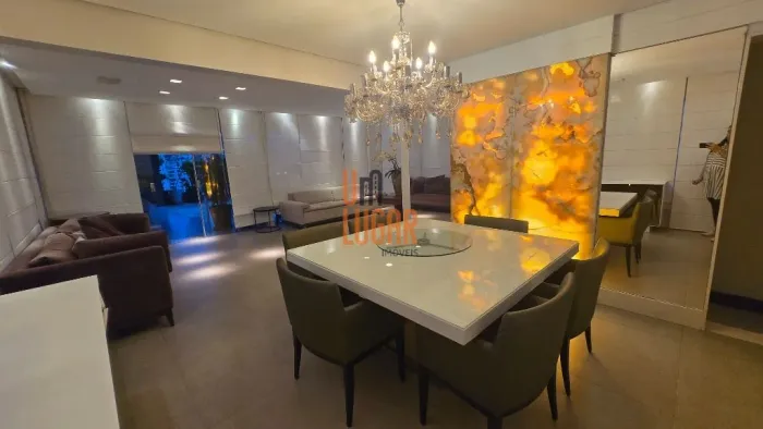 Um Lugar Imóveis vende ou aluga: Apartamento de 5 quartos para aluguel na cobertura do Ed.