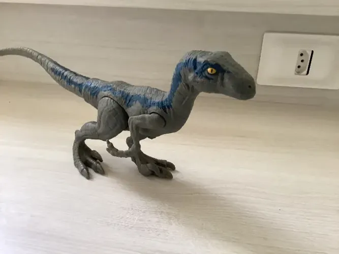Velociraptor Blue