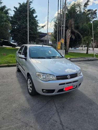Fiat Siena HLX 1.8 MPI Flex 8V 4P 2005