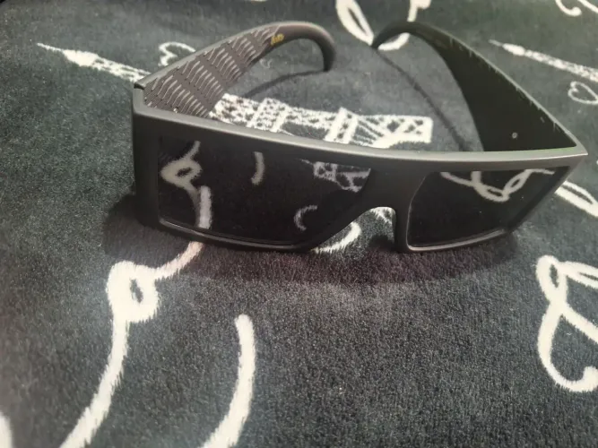 Óculos estilo Locs
