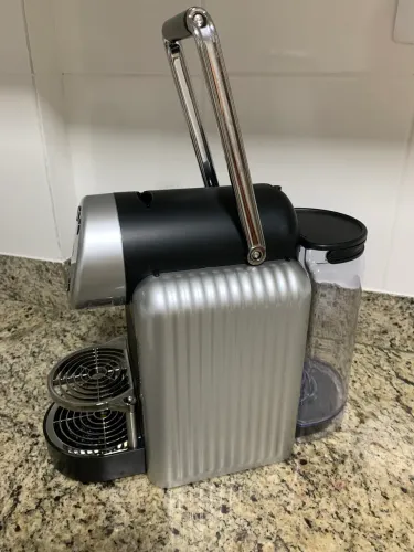 Cafeteira Nespresso Zenius Profissional 