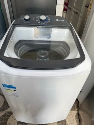 Máquina 13 kl em estado de nova 