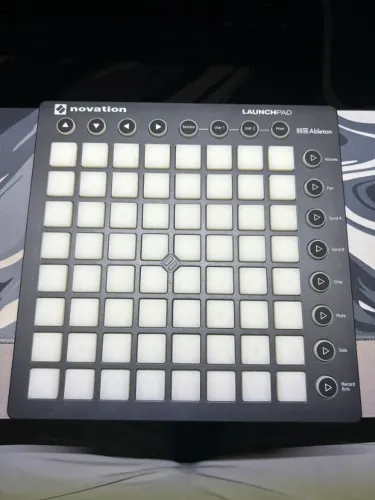 Controlador Novation Launchpad MK2 RGB USB (100% Funcional)