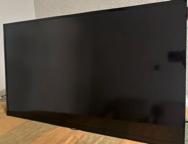 VENDO TV 42 POLEGADAS ( NÃO É SMART)