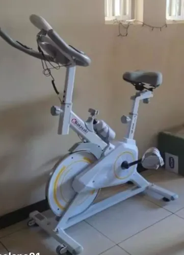 Bicicleta bike ergométrica *35