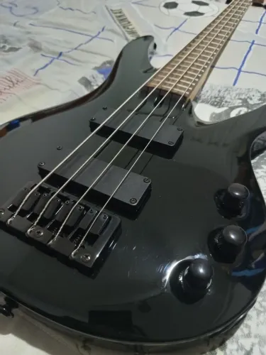 Baixo Washburn BB14