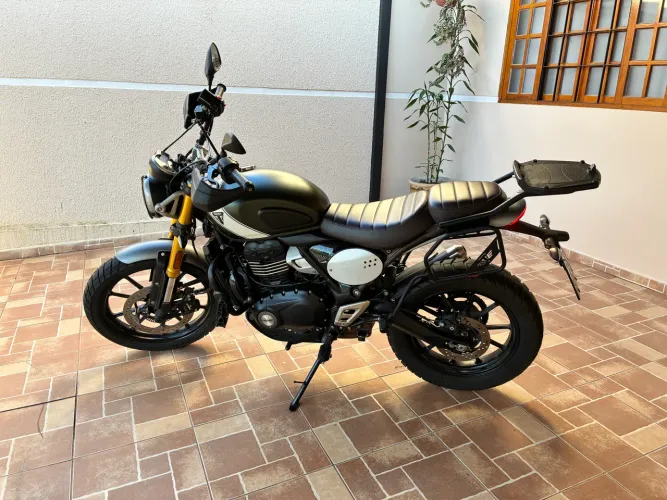 Impecável! Sem detalhe! Baixíssima km