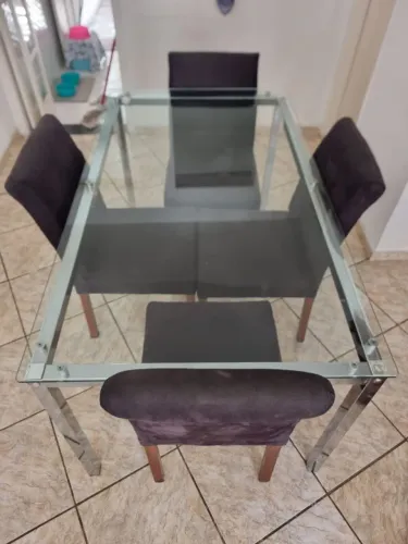 Mesa de vidro com pés de inox 6 cadeiras