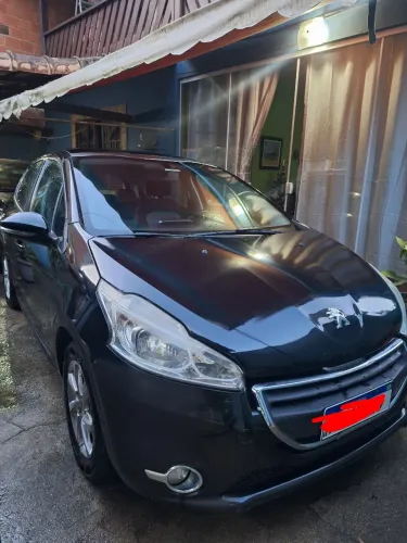 Peugeot 208 Allure 1.5 Flex 8V 5P 2014
