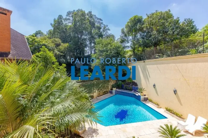 CASA EM CONDOMÍNIO - MORUMBI - SP