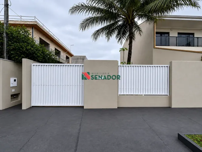 Casa à venda em Londrina, Jardim Pérola, com 1 quarto, com 76 m²