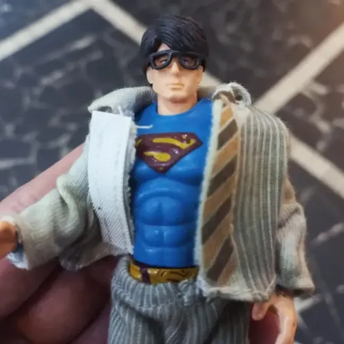 Boneco Clark Kent