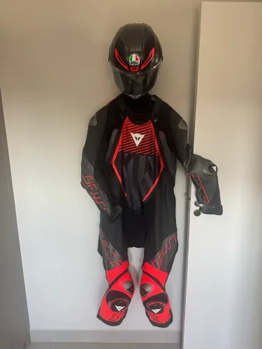 Macacão Dainese Audax 58 ajustado