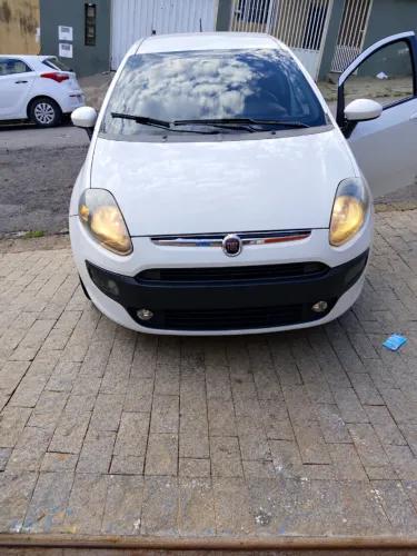 Fiat Punto Essence 1.6 Flex 16V 5P 2015