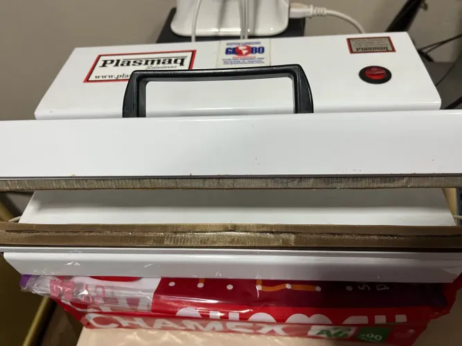 Seladora Plasmaq , sela e corta voltagem 110