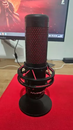 Microfone Profissional HyperX Quadcast