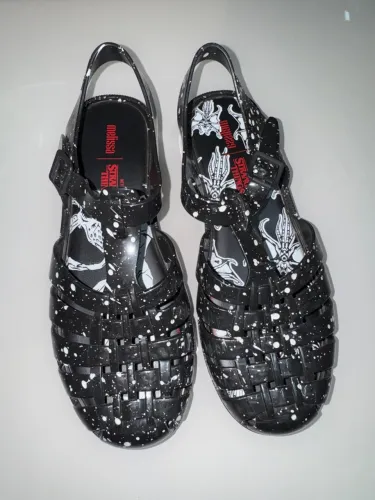 Sandália Melissa coleção Stranger Things