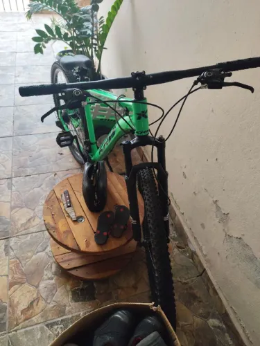 Bicicleta ksw aro 29 câmbio Shimano
