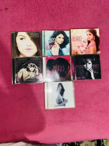 COLEÇÃO CDS SELENA GOMEZ