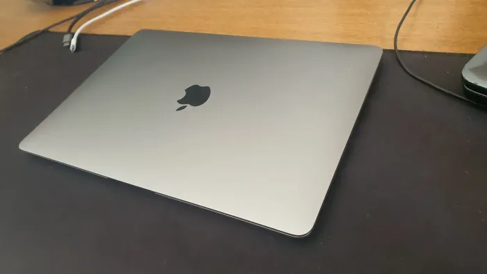 Apple Macbook Air M1 8gb 256gb Bateria 136 ciclos