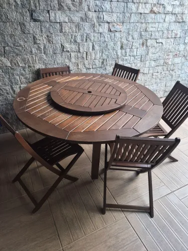 Mesa madeira maciça com 6 cadeiras