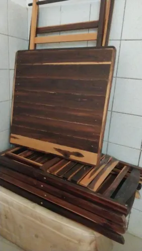 Jogo De Mesa 70x70 Dobrável 4 Cadeiras Bar Restau-rante Cor Mel