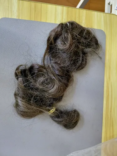 Cabelo humano castanho