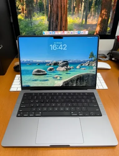 MacBook Pro 14, processador M2 Pro, 16GB de ram e 512GB de SSD. Cor Space Gray!