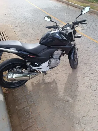 Moto CB300