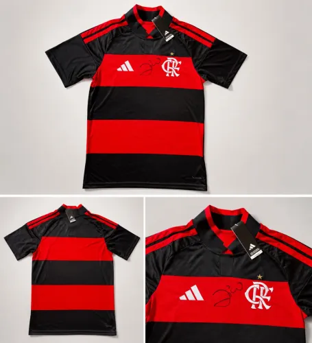 Camisa FLAMENGO AUTOGRAFADA por ZICO