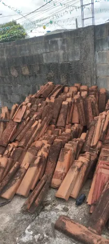 OPORTUNIDADE - LOTE DE TELHAS CERÂMICAS BOAPABA (USADAS)