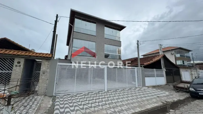 Casa de condomínio em Avenida Carlos Alberto Perrone - Maracanã - Praia Grande/SP