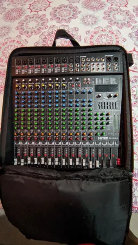 Mesa de som top de linha 