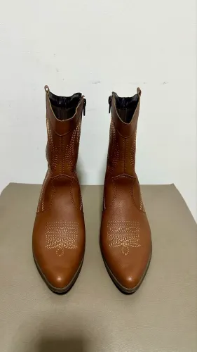 Bota feminina estilo country/wester