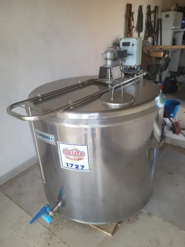 TANQUE RESFRIADO DE LEITE E ORDENHA
