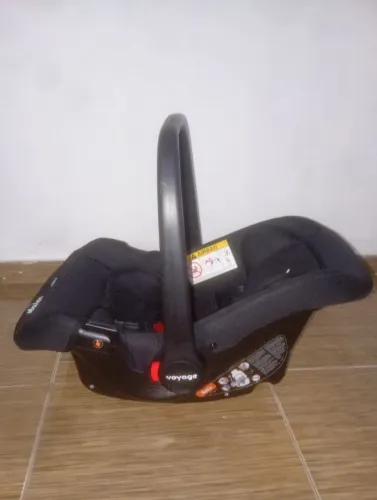 Bebê conforto Voyage