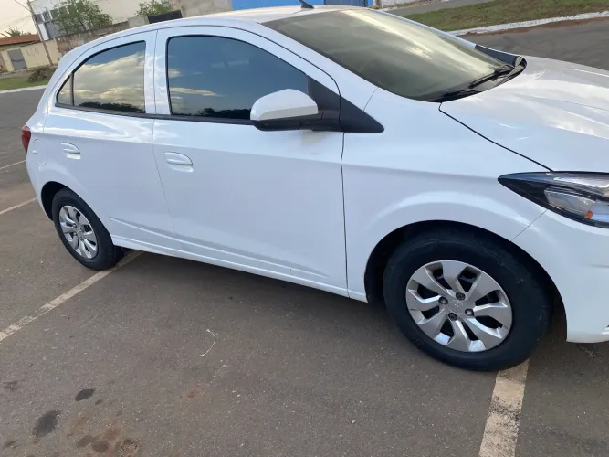 Chevrolet Onix Hatch LT 1.0 8V Flex Mec. 4P 2018