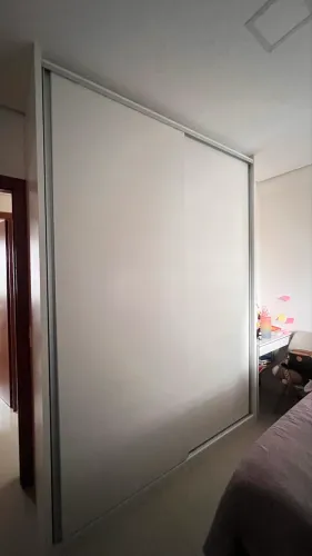 Vendo Guarda-Roupa Planejado MDF