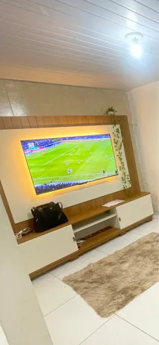 Painel para TV com Rack 1,80 m | Suporta até 75? | Ótimo Estado?. Preço a Negociar