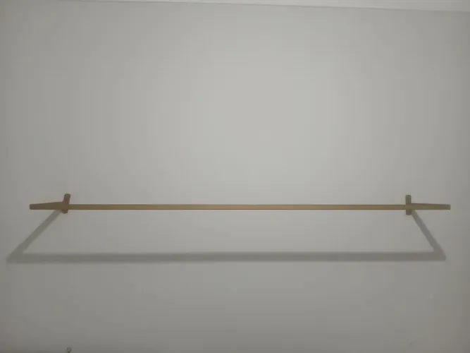 Arara de roupas suspensa 