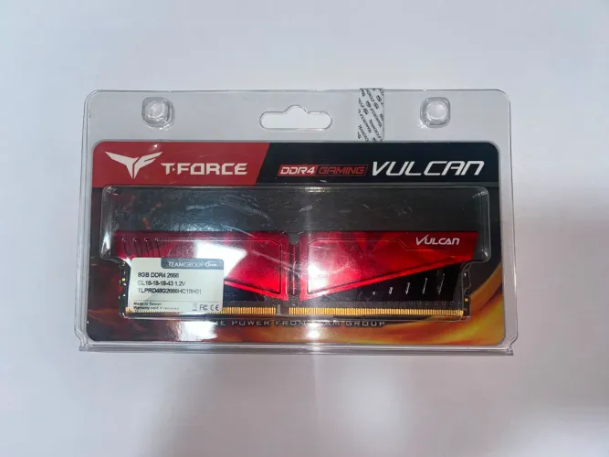 Memoria Ram Team Group T-Force Vulcan Pichau 8GB (1x8) DDR4 2666Mhz Vermelha