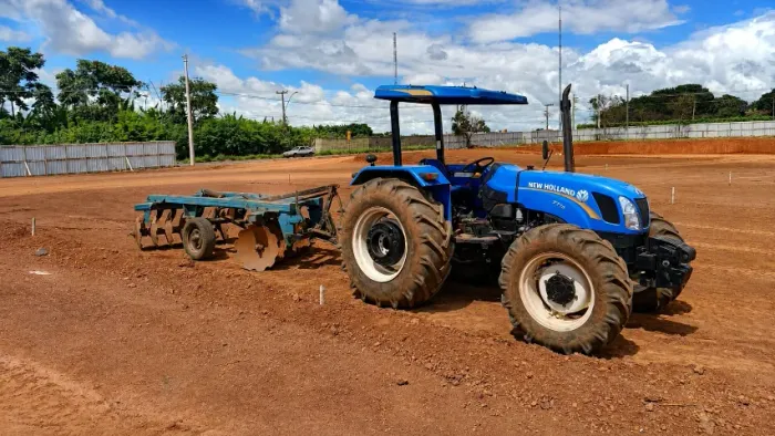 Trator New Holland TT75 2020 