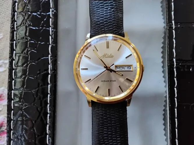 Relógio Mido plaque dourado pulseira nova de couro