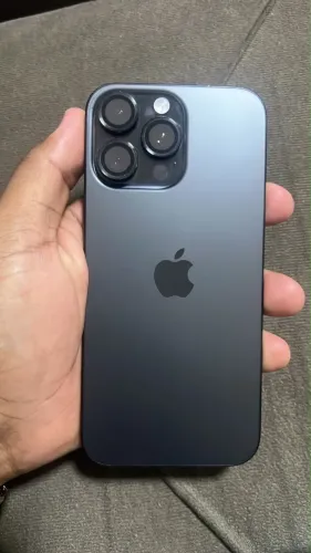 iPhone 16 pro Max 256 gigas trocas somente em 17 pro Max .