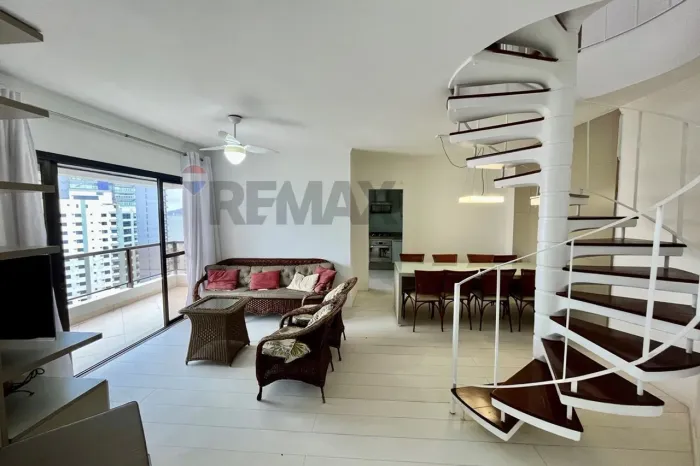 Linda Cobertura com Vista para Astúrias - REMAX