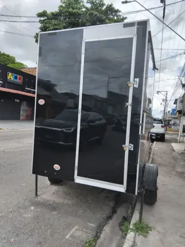 Vende - se TRAILER