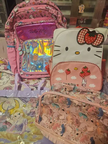 Kit mochilas hello kitty