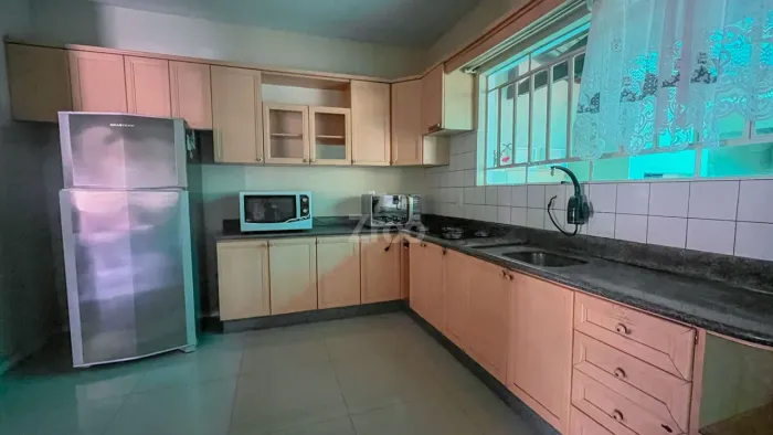 Casa com 2 dormitórios para alugar, 188 m² por R$ 4.200/mês - Velha - Blumenau/SC