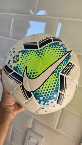 BOLA NIKE MERLIN FUTEBOL CAMPO NOVA.