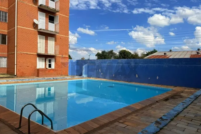 Apartamento com 2 Dormitórios no 2º andar, com Piscina no Jardim Ivete, Itapira por R$ 175